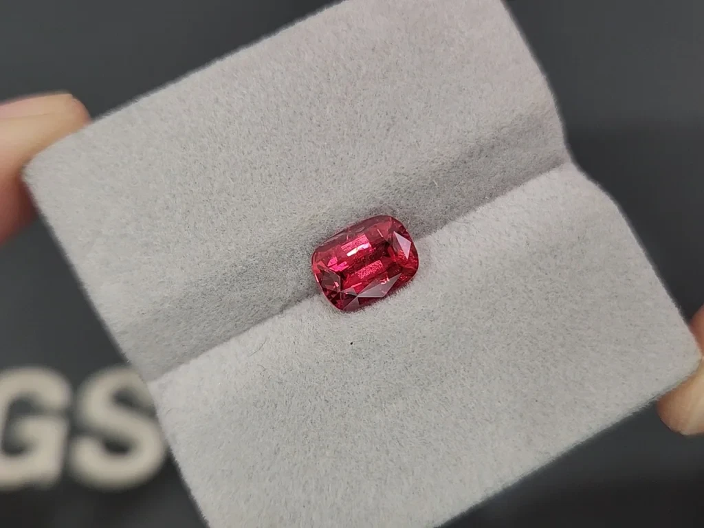 Spinel orange red cushion cut 2.00 carats, Tanzania Image №4