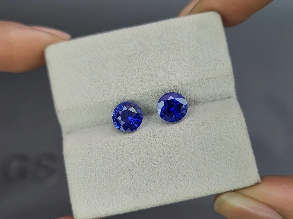 Pair of Royal Blue sapphires in round cut 3.07 carats, Sri Lanka Image №4