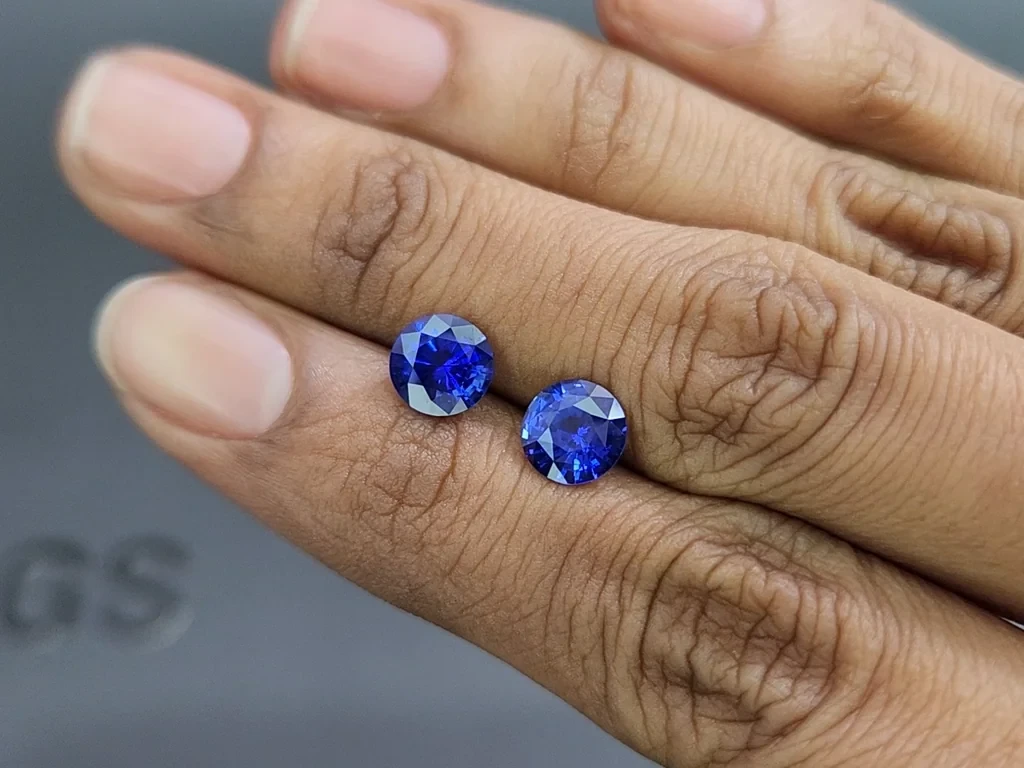 Pair of Royal Blue sapphires in round cut 3.07 carats, Sri Lanka Image №2