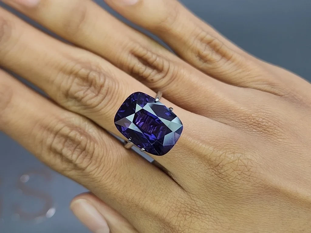 Unheated violet sapphire cushion cut 18.82 carats, Sri Lanka Image №5
