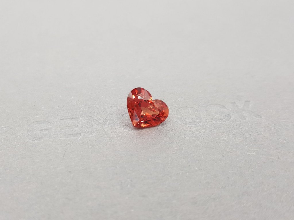 Bright red-orange heart cut spinel 2.78 ct, Burma Image №2