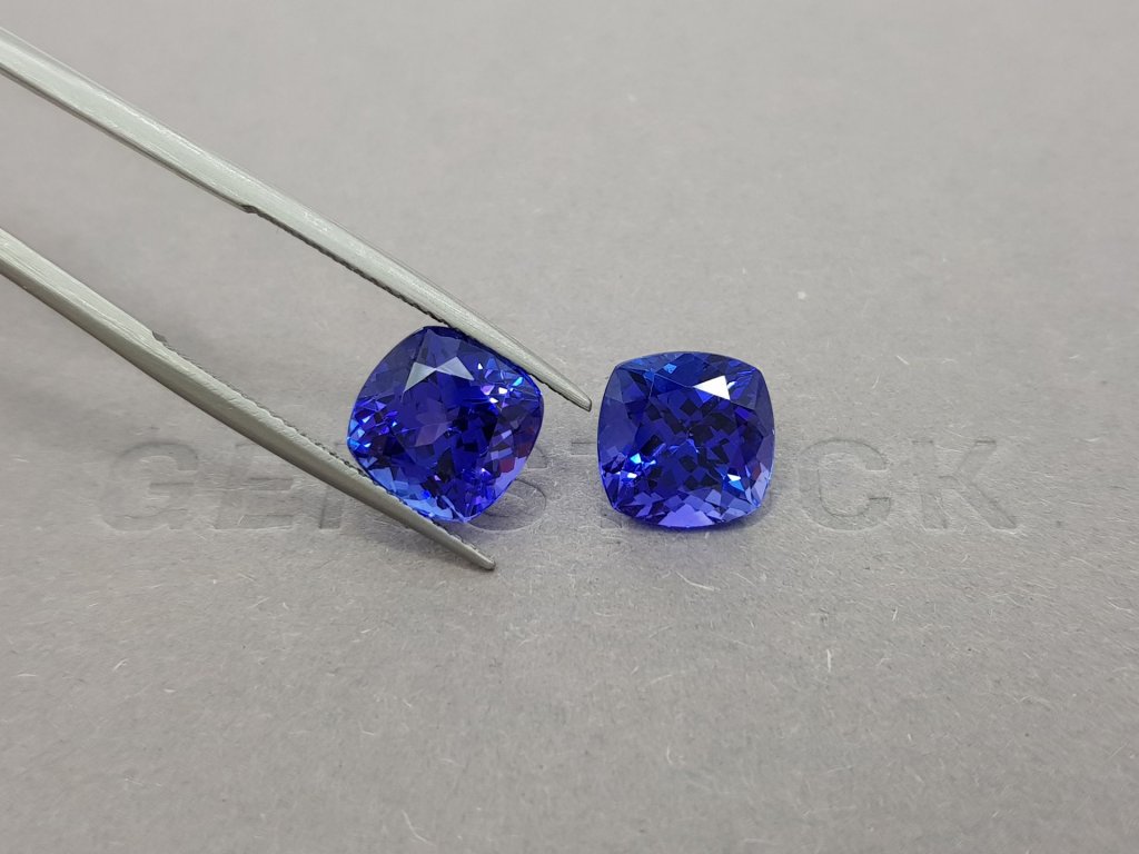 Pair of vibrant cushion cut tanzanites 8.80 ct Image №4