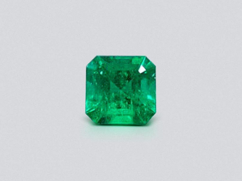 Ring with сolombian Muzo Green emerald 1.02 ct and diamonds in 18K white gold Image №4