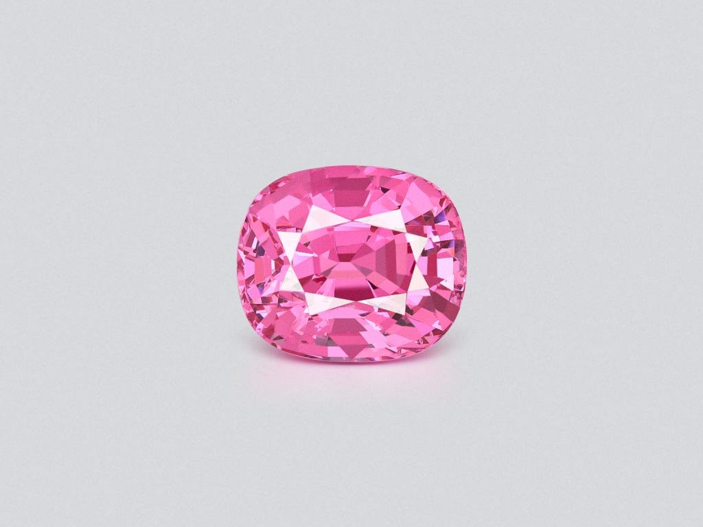 Unique vivid pink Vietnamese spinel in cushion cut 8.40 carats Image №1