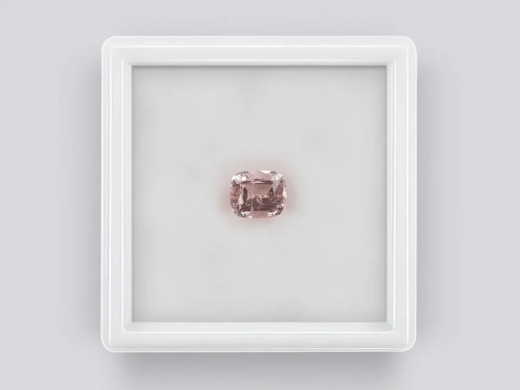 Morganite Cushion Cut 1.35 Carats Image №1