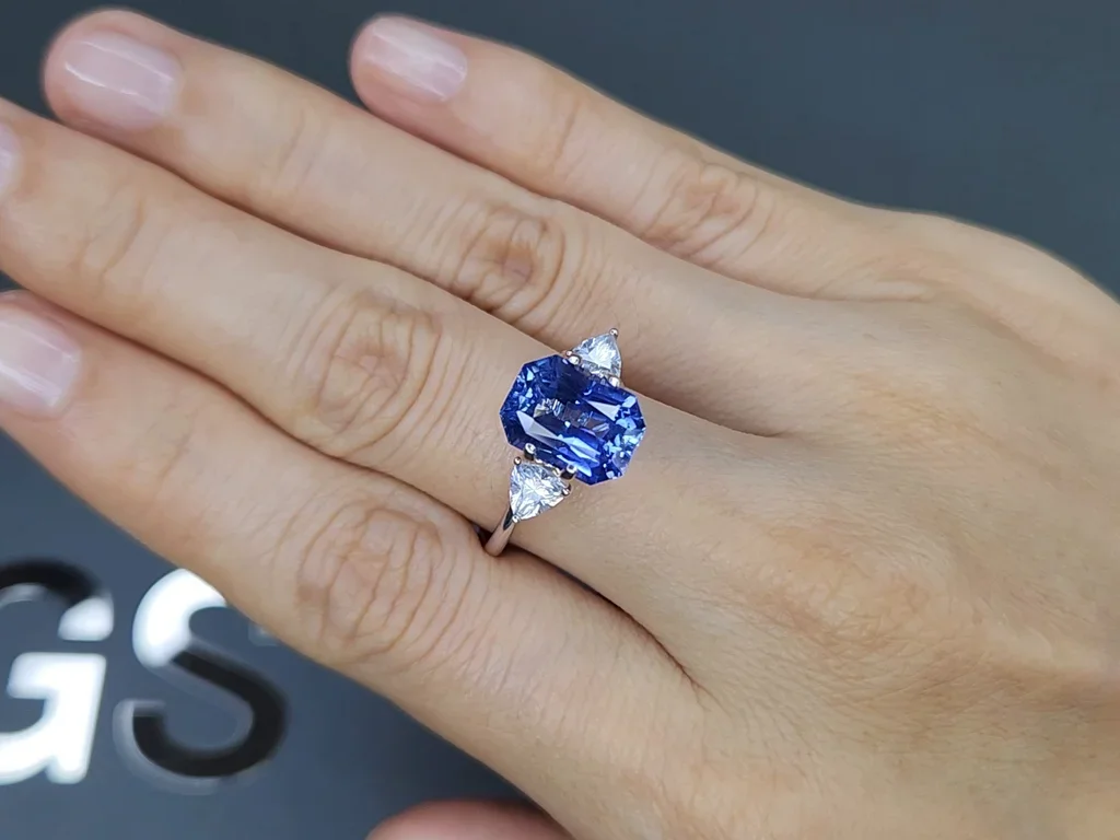 Unheated radiant cut blue sapphire 5.19 carats, Sri Lanka Image №5