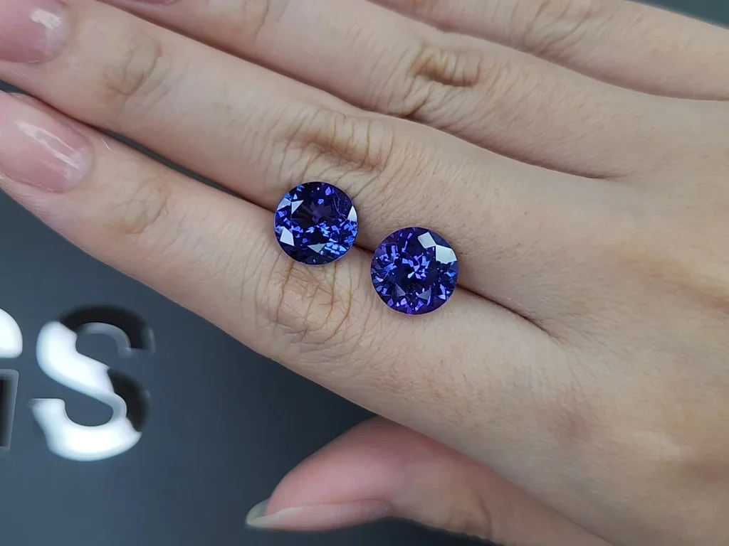 Pair of tanzanites in round cut 8.32 carats, Tanzania Image №2