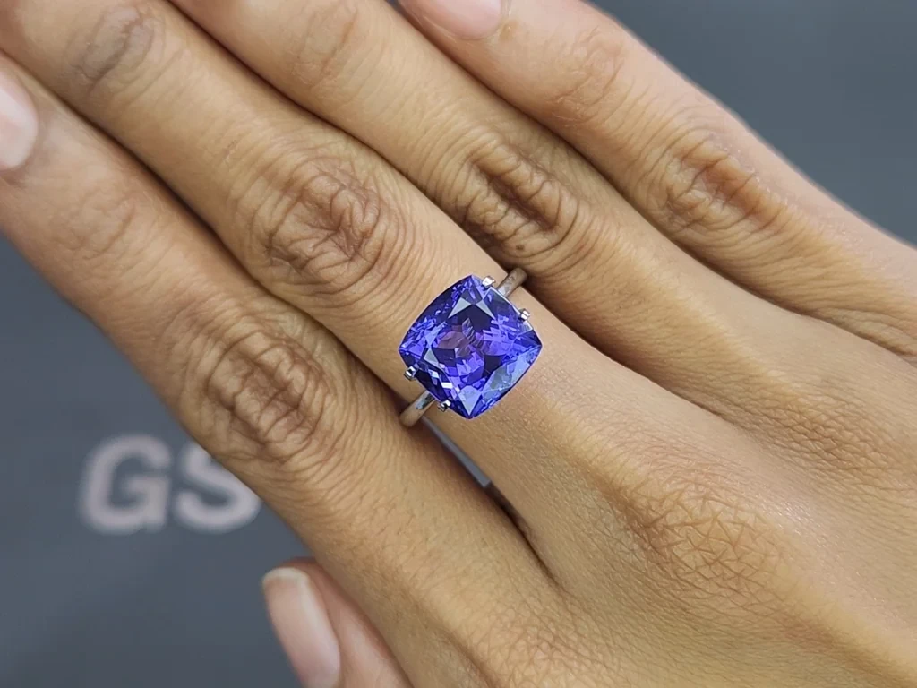 Tanzanite cushion cut 7.07 carats, Tanzania Image №5