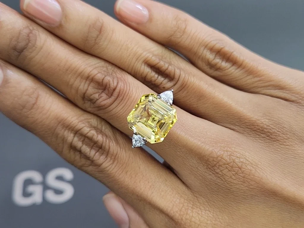 Unheated Intense Yellow sapphire in octagon 13.07 carats, Sri Lanka Image №5