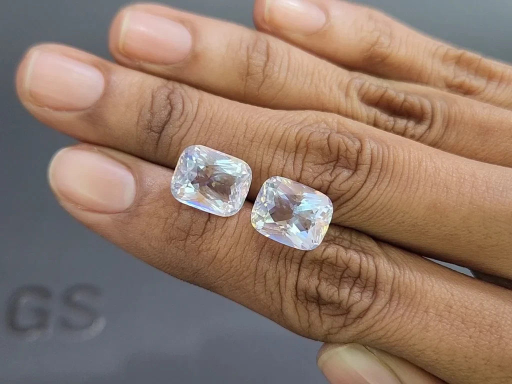 Pair of moonstones cushion cut 10.52 carats, Madagascar  Image №2