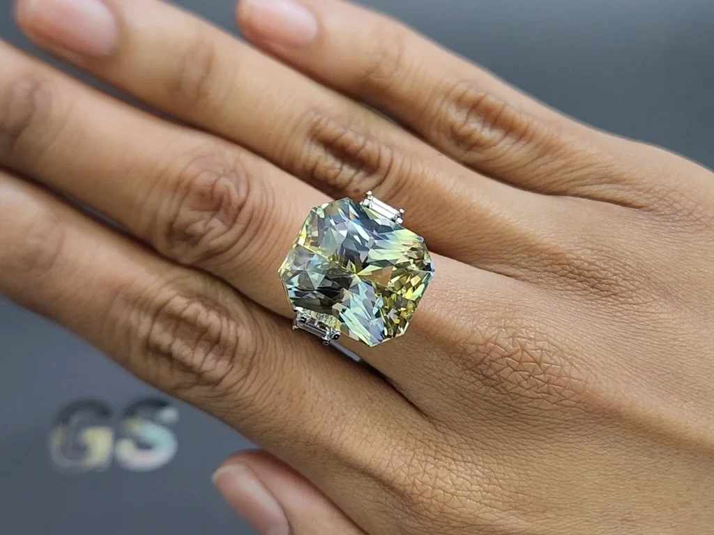 Unheated sapphire Bi-color radiant cut 34.48 carats, Sri Lanka Image №5