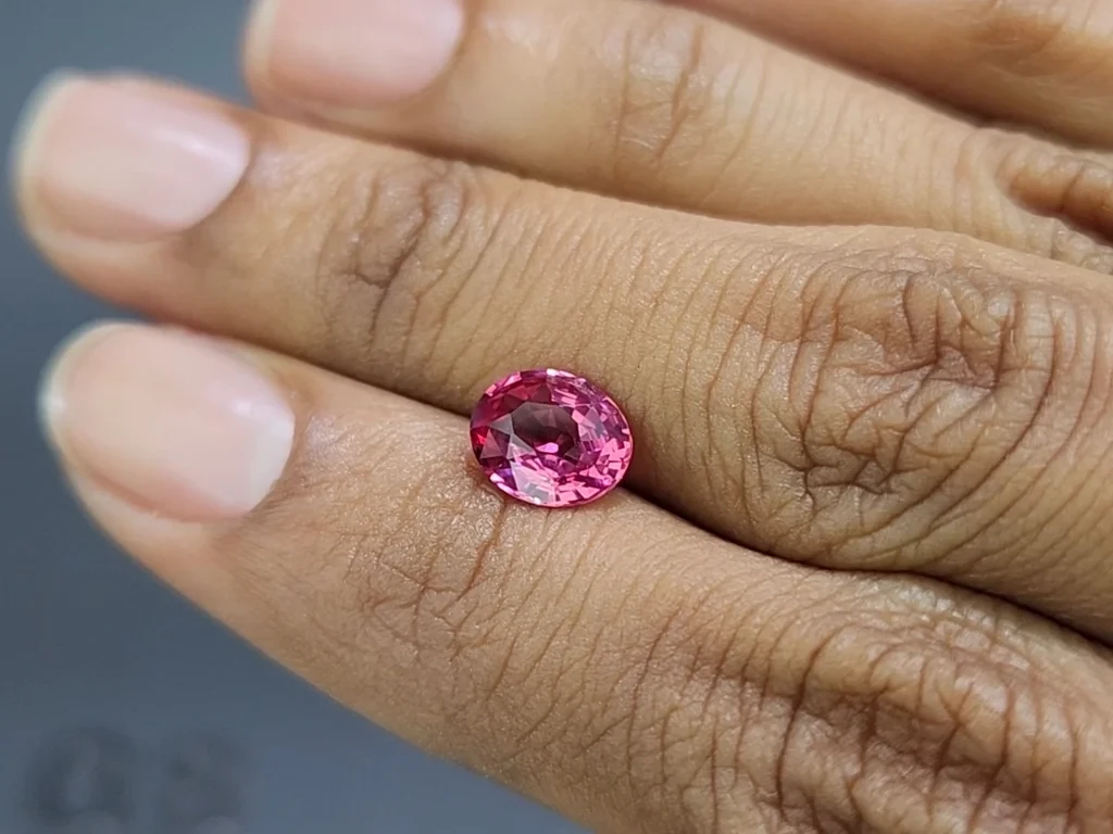 Spinel Vibrant Pink Mahenge oval cut 1.57 carats, Tanzania Image №2