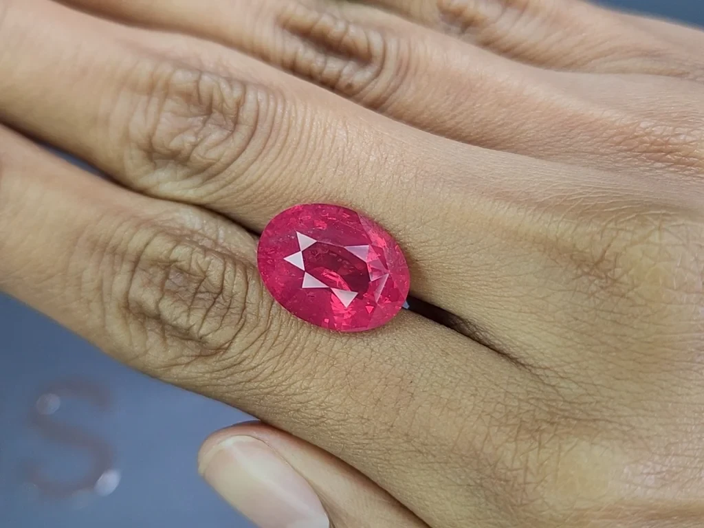 Mahenge spinel Vivid Pink oval cut 12.20 carats, Tanzania Image №2