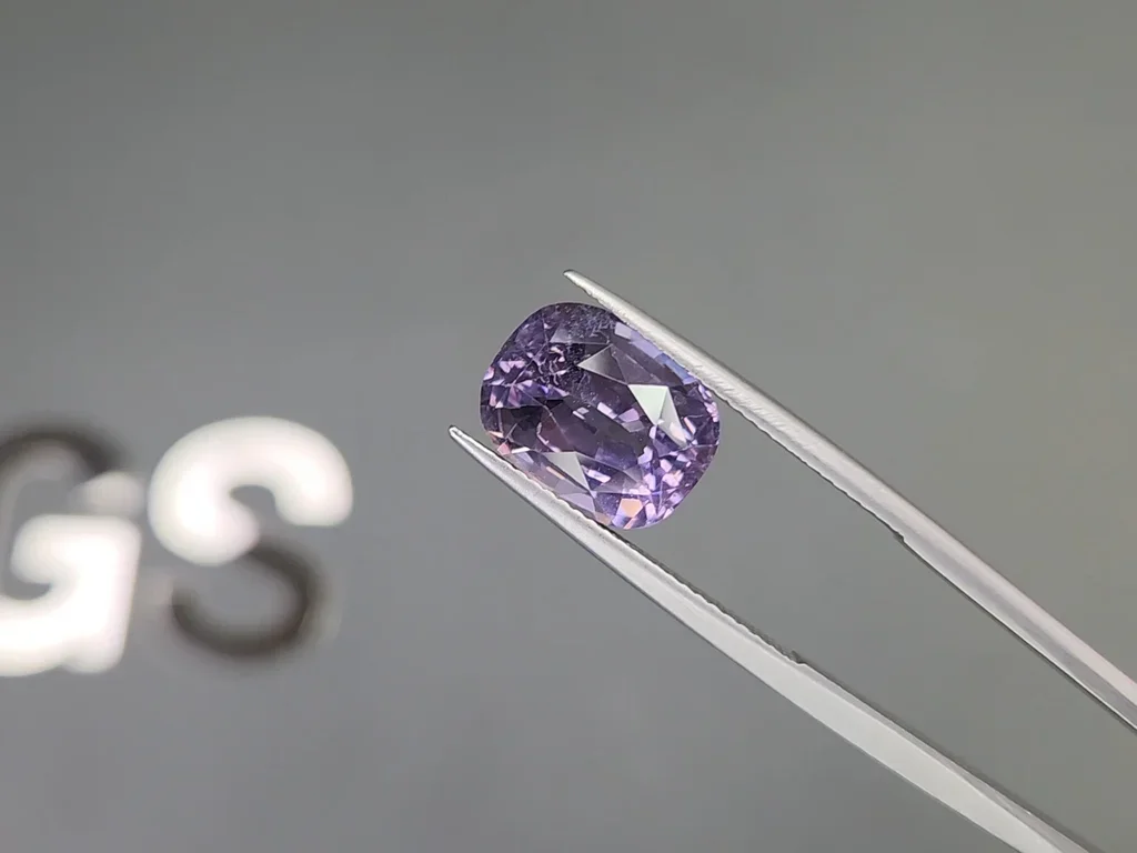 Lavender spinel in cushion cut 6.17 carats, Tanzania Image №3