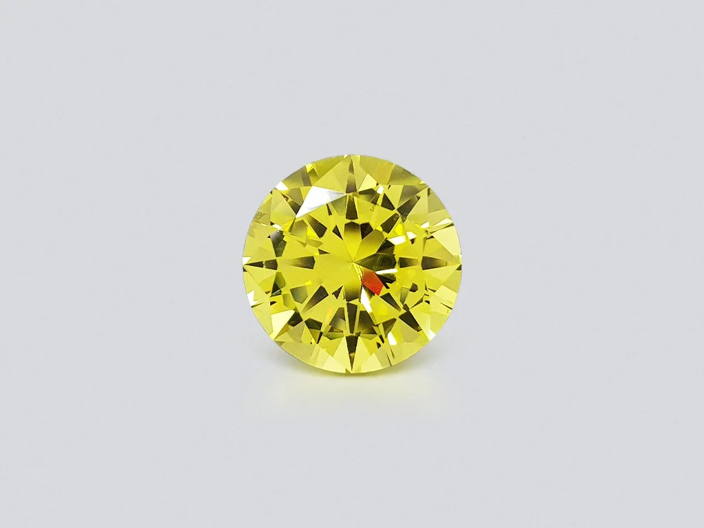 Large greenish-yellow citrine round cut 35.43 carats Image №1