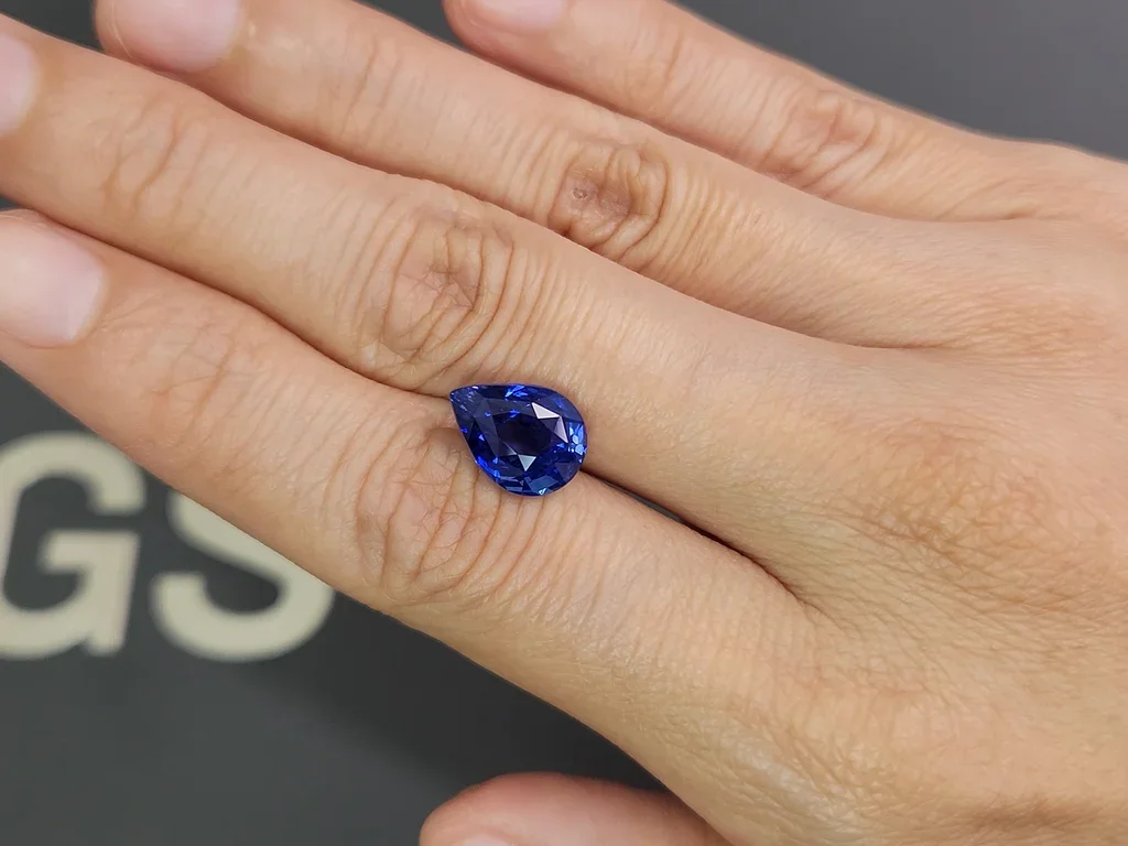 Unheated sapphire Royal Blue pear cut 5.07carats, Madagascar Image №2