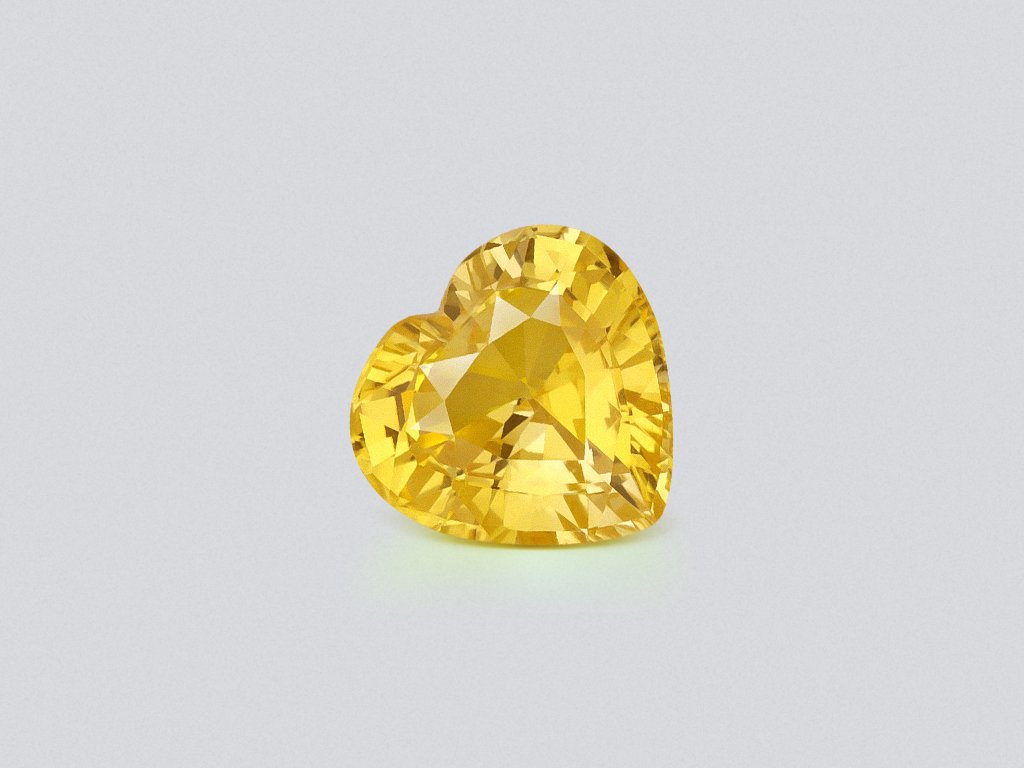 Yellow sapphire in heart shape 3.03 carats, Sri Lanka Image №1
