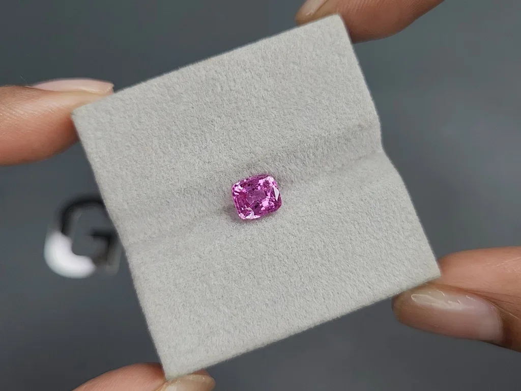 Pink sapphire cushion cut 1.48 carats, Madagascar GIA, ICA Image №4