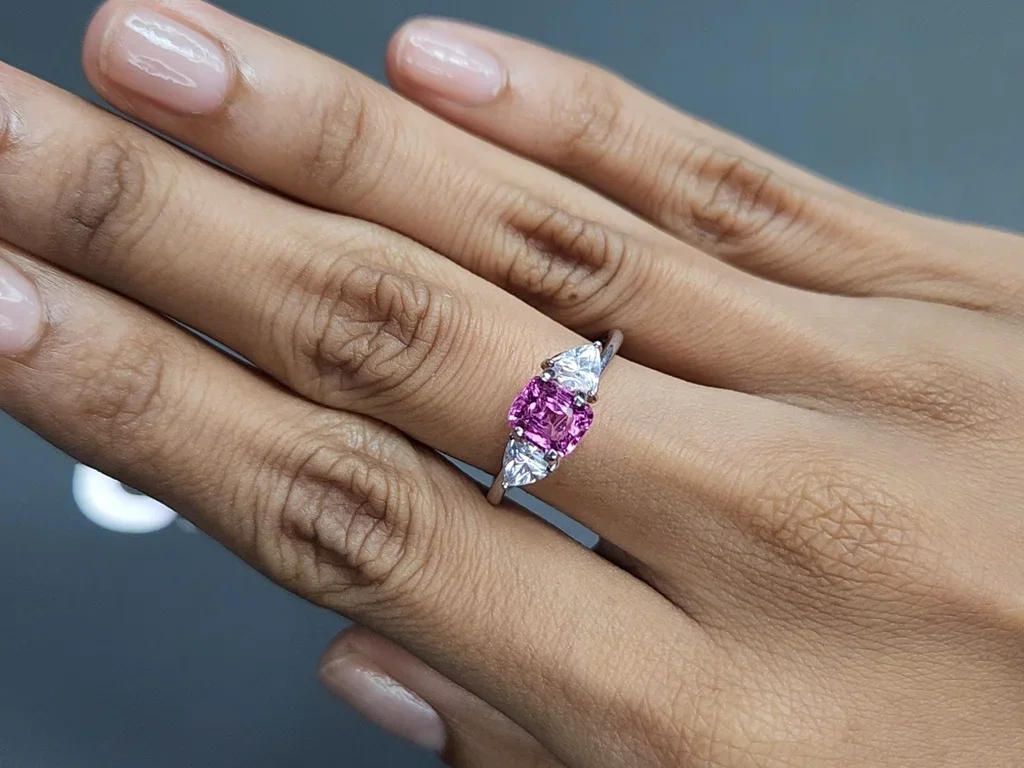 Pink sapphire cushion cut 1.48 carats, Madagascar GIA, ICA Image №5