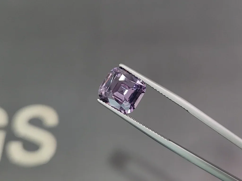 Lavender spine cushion cut 4.67 carats, Tanzania Image №3