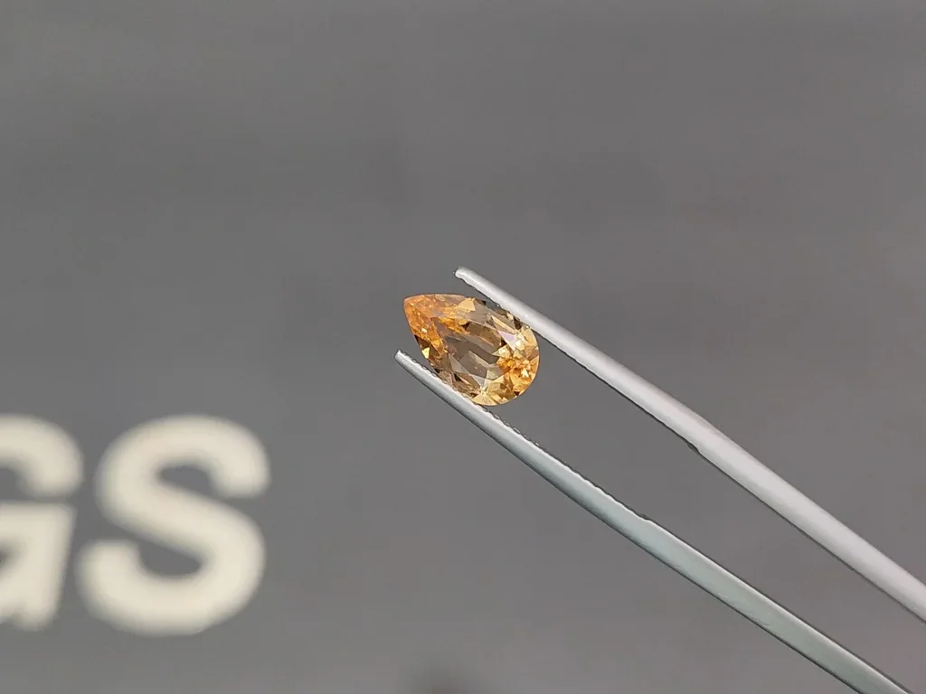 Garnet hessonite pear cut 2.09 carats, Africa Image №3