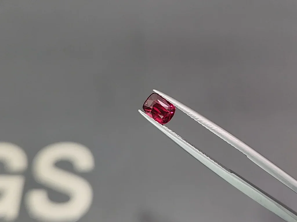 Unheated ruby cushion cut 1.03 carats, Mozambique Image №3
