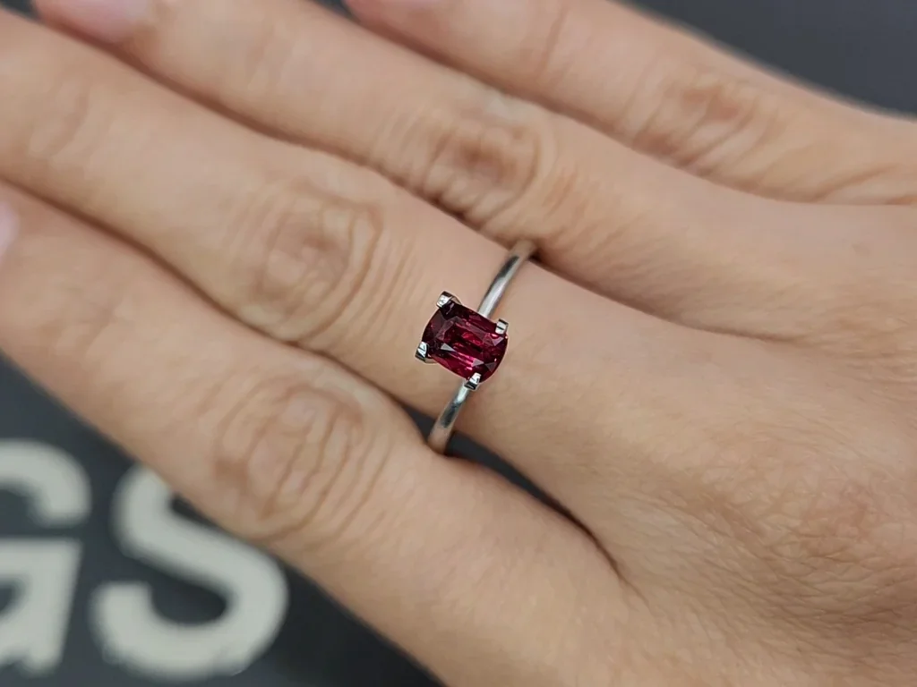 Unheated ruby cushion cut 1.03 carats, Mozambique Image №5