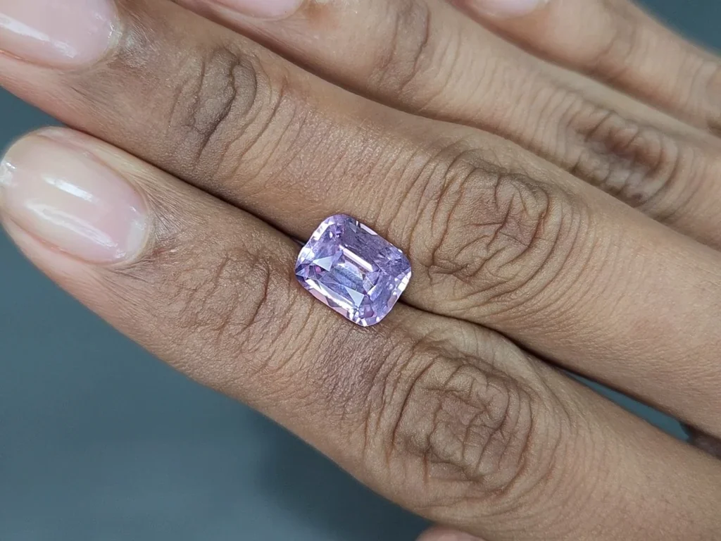 Lavender spinel cushion cut 3.43 carats, Burma Image №2