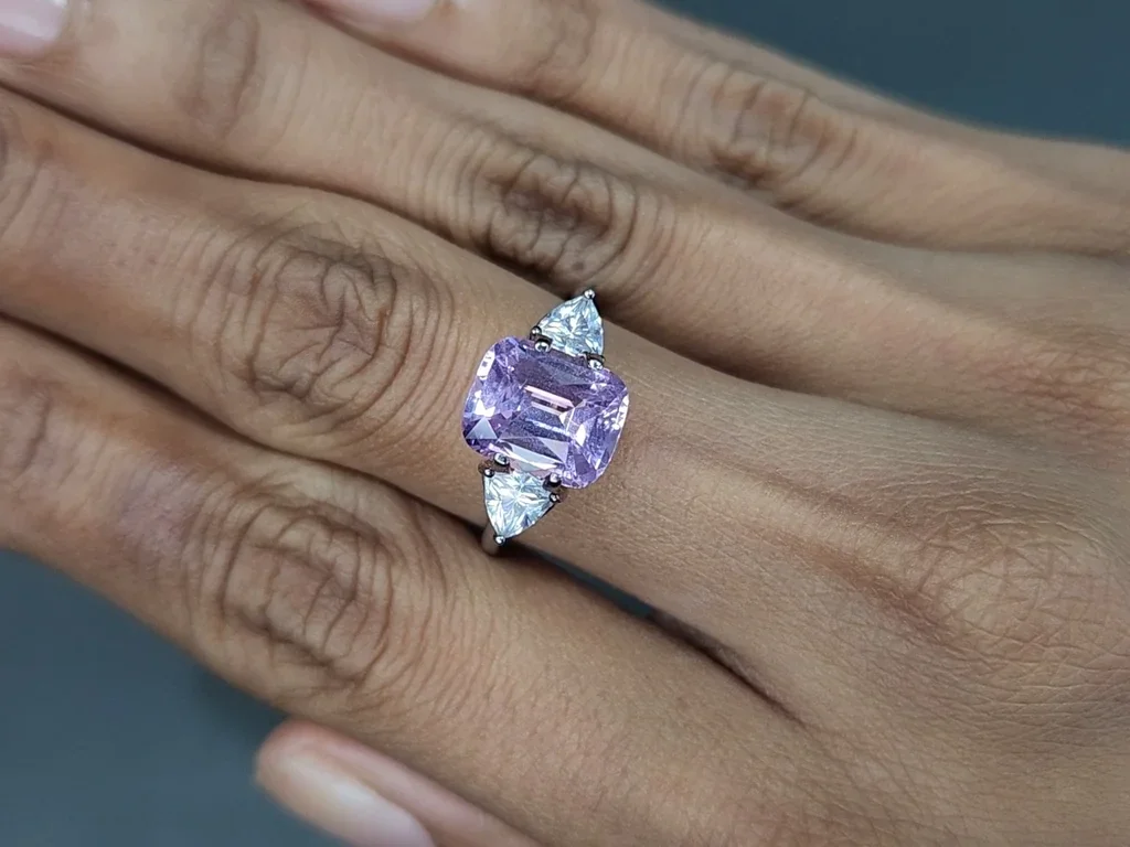 Lavender spinel cushion cut 3.43 carats, Burma Image №5