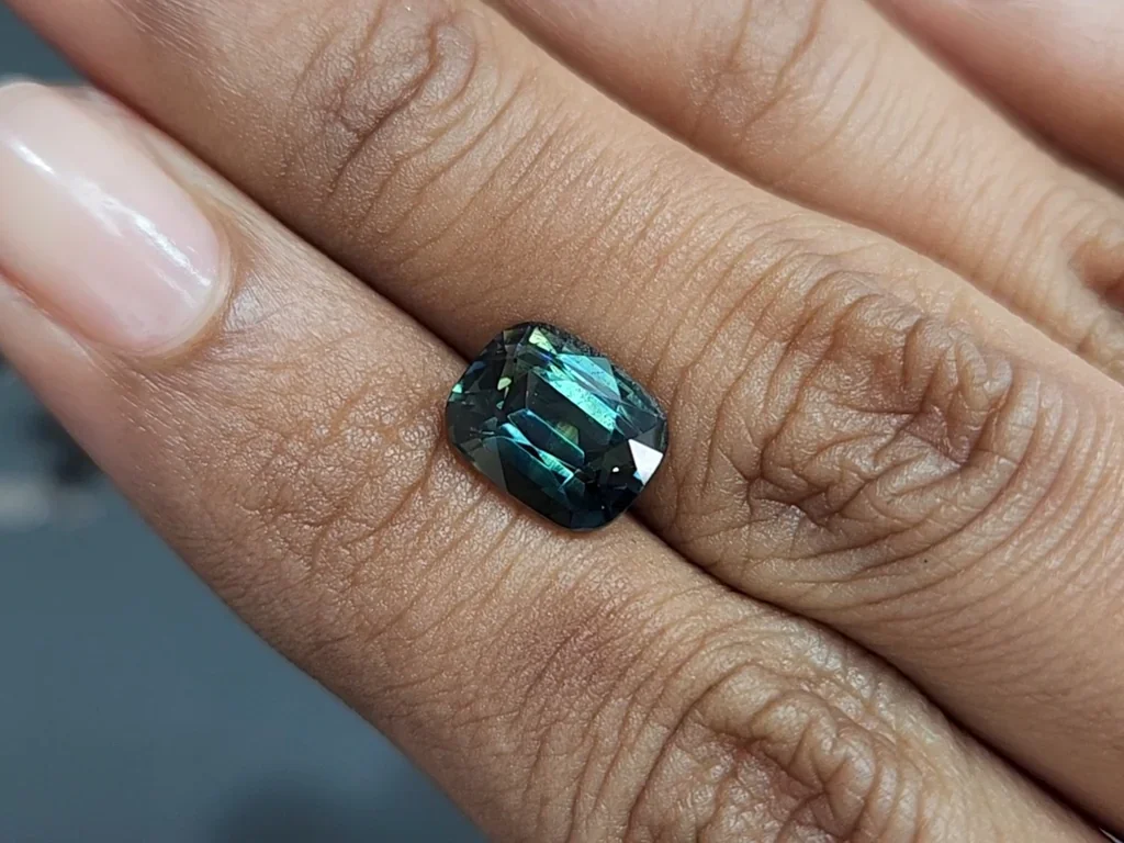 Sapphire Teal cushion cut 4.04 carats, Madagascar Image №2