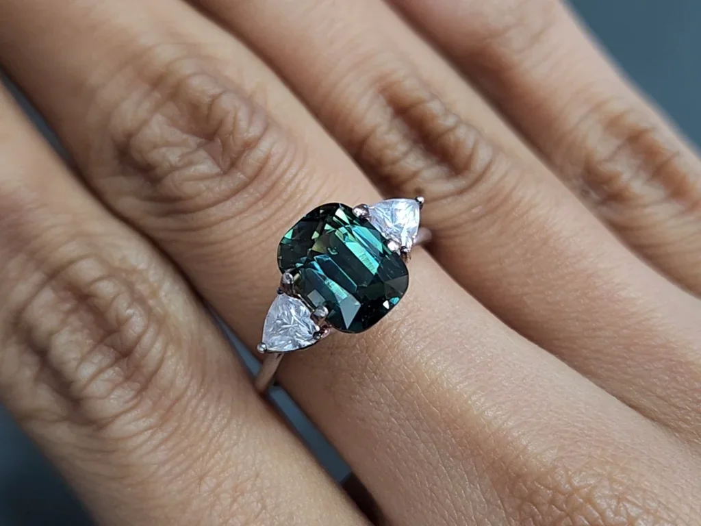 Sapphire Teal cushion cut 4.04 carats, Madagascar Image №5