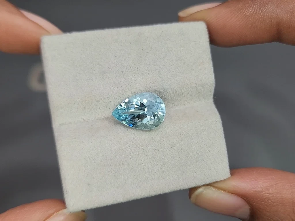 Aquamarine pear cut 3.70 carats, Madagascar Image №4