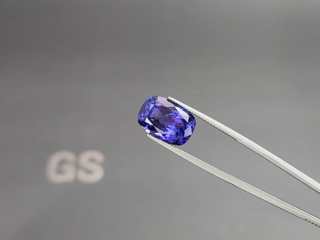 Tanzanite cushion cut 8.50 carats, Tanzania Image №3