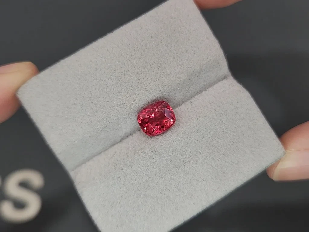 Spinel orange red cushion cut 2.01 carats, Tanzania Image №4