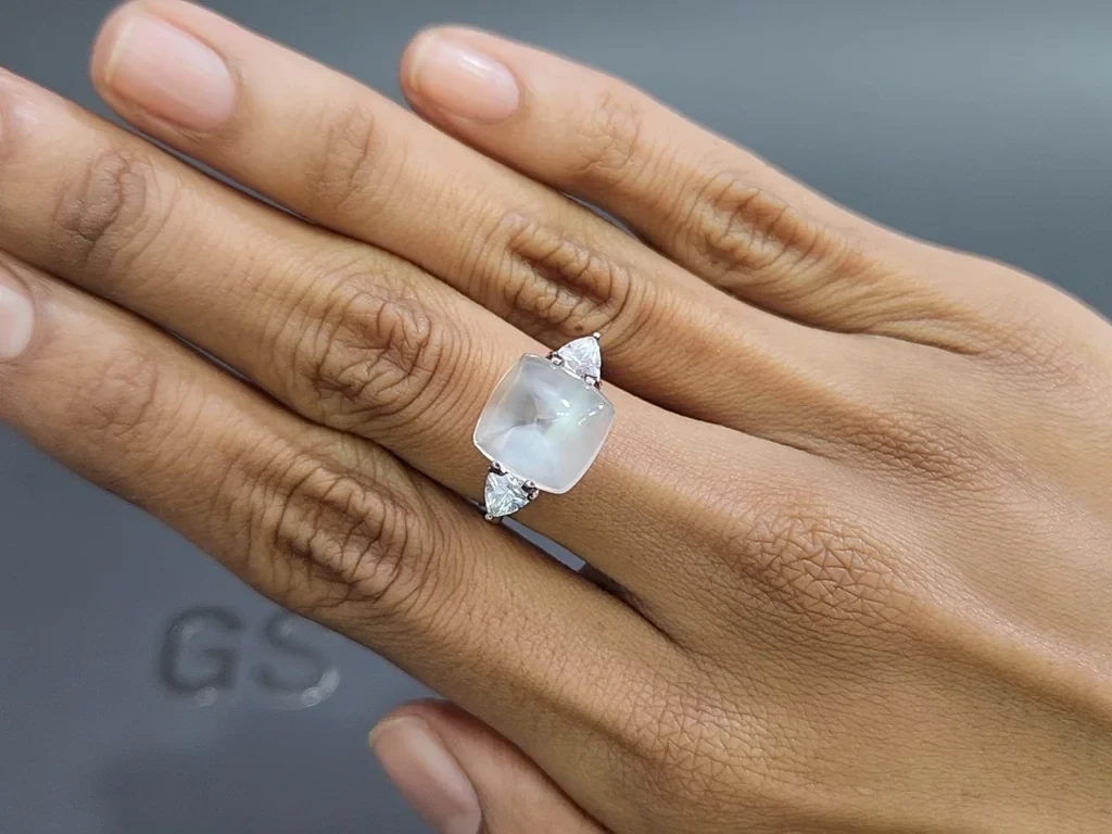 Moonstone cabochon cut 6.60 carats, Burma Image №5