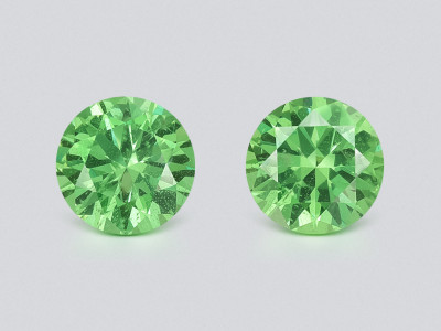 Pair of tsavorites round cut 1.03 carats, Tanzania photo