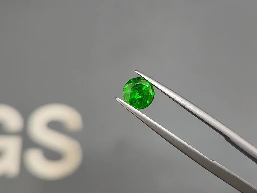 Ural demantoid cut round 0.89 ct Image №3