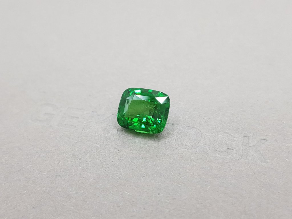 Intense cushion cut tsavorite garnet 5.56 ct Image №3