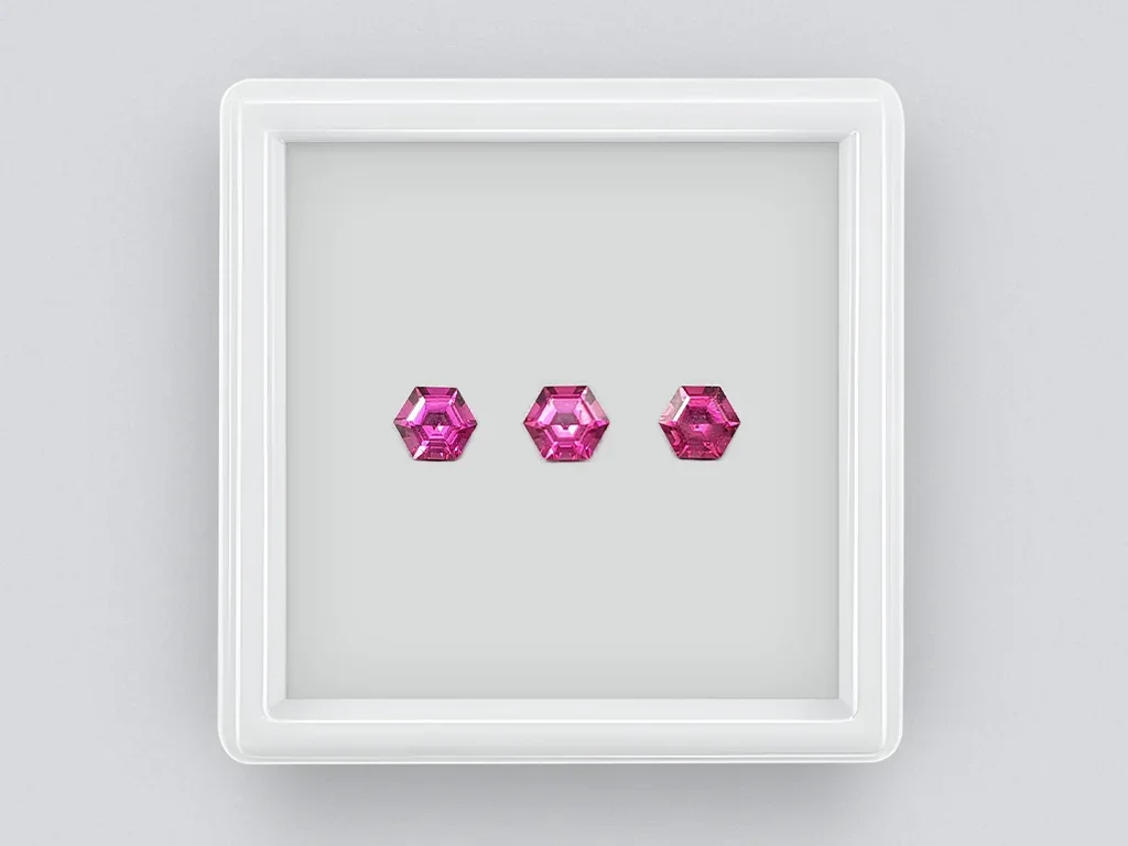 Set of bright umbalite garnets 2.78 ct, Tanzania Image №1