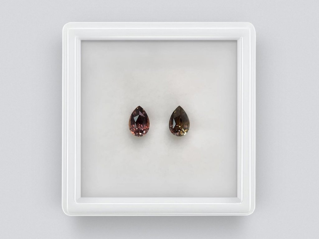 Pair of unheated pear cut sapphires 1.37 carats from Madagascar  Image №1