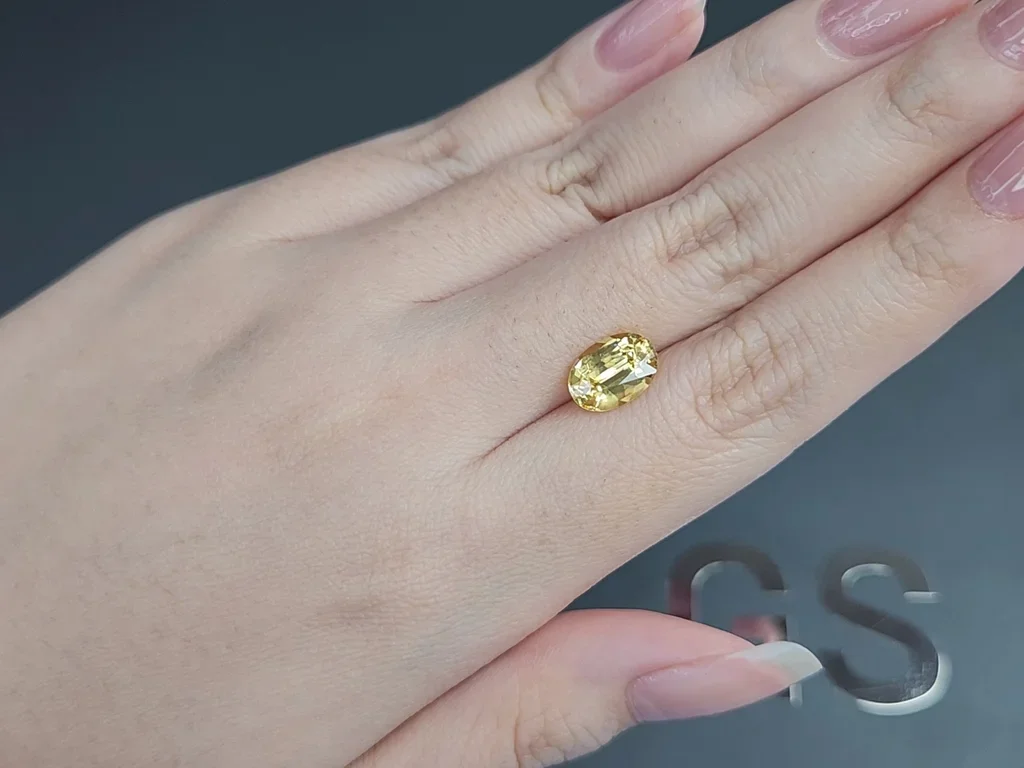 Unheated intense yellow sapphire in oval cut 3.14 carats, Sri Lanka  Image №2