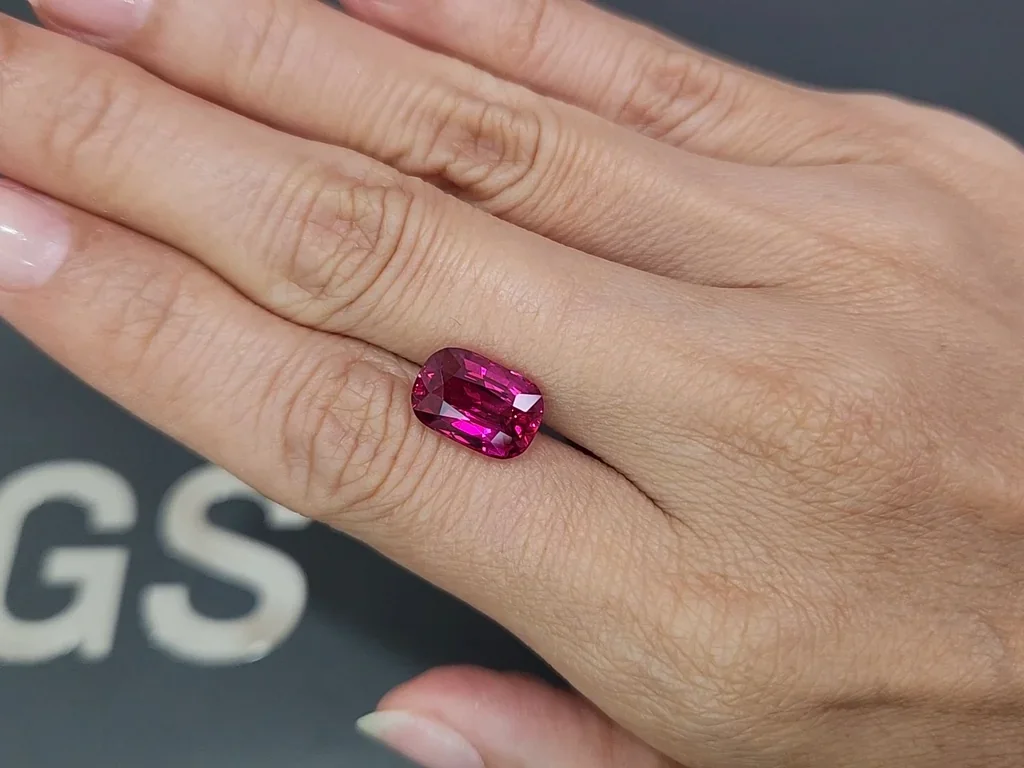Unheated Vibrant pinkish-red ruby in cushion cut 5.20 carats, Mozambique Image №2