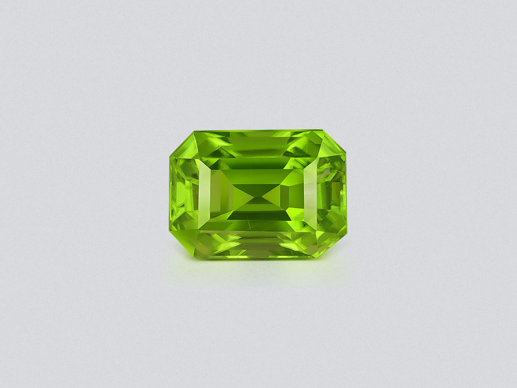 Peridot green yellow octagon cut 5.20 carats, Burma  Image №1