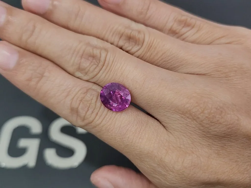 Pink spinel rutile silk effect oval cut  5.00 carats, Tanzania Image №2