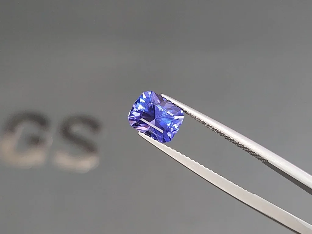 Tanzanite radiant cut 2.28 carats, Tanzania Image №3