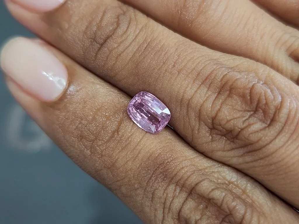 Sapphire Baby Pink cushion cut 1.55 carats, Sri Lanka Image №2