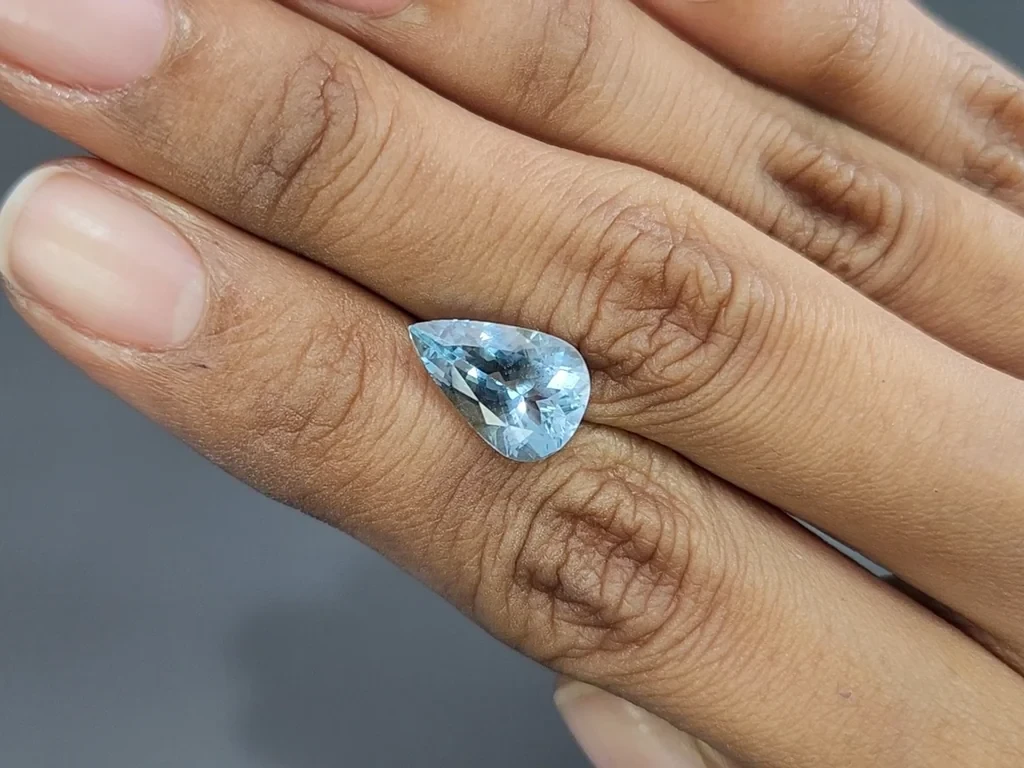 Aquamarine pear cut 3.50 carats, Madagascar  Image №2