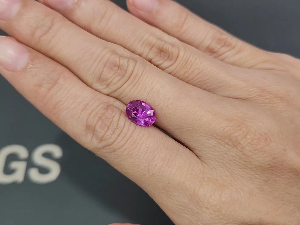 Unheated pink sapphire oval cut 2.57 carats,  Madagascar  Image №2