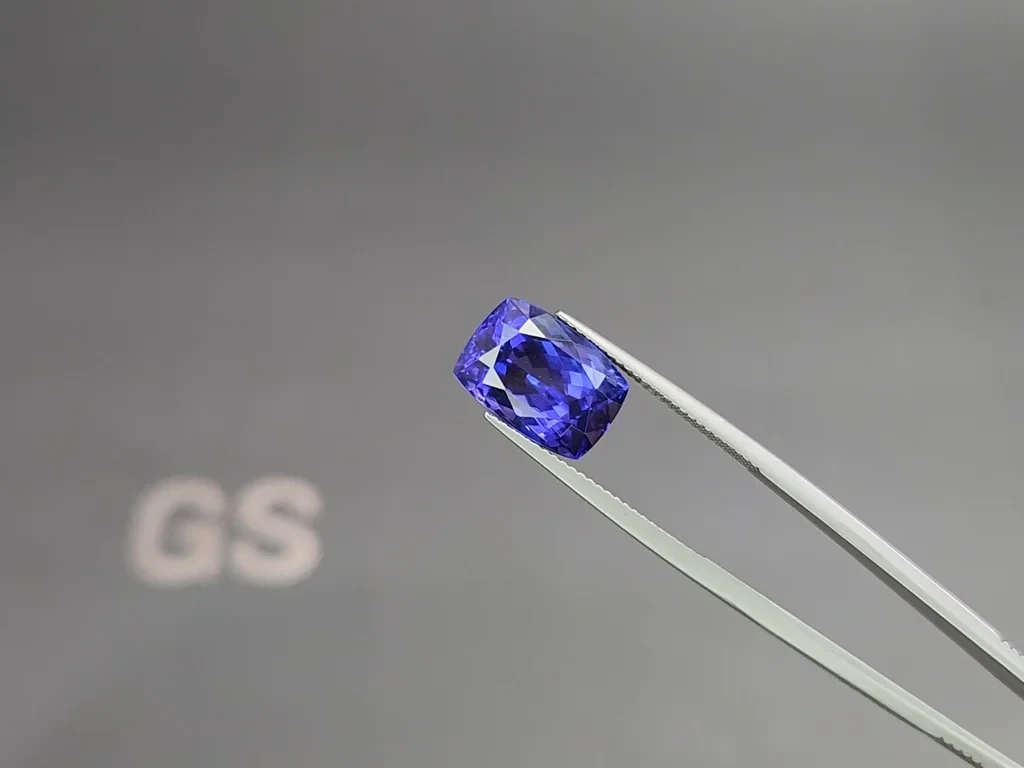 Tanzanite cushion cut 8.08 carats, Tanzania Image №3