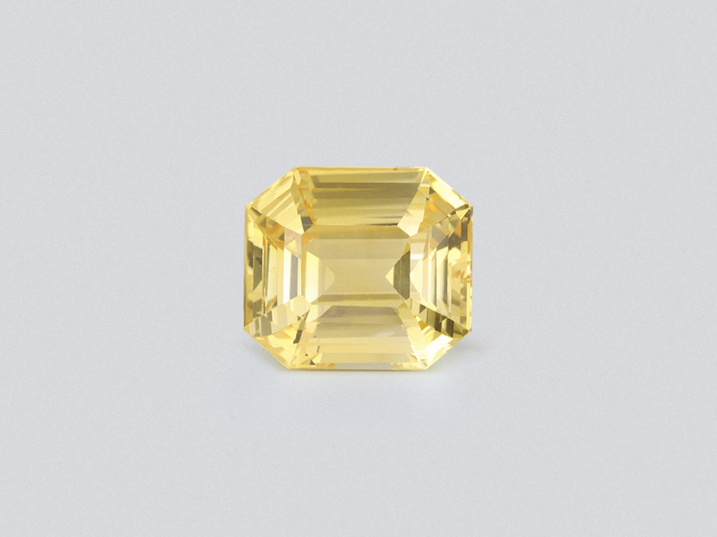 Unheated Golden Vivid Yellow sapphire in octagon cut  8.32 carats, Madagascar Image №1